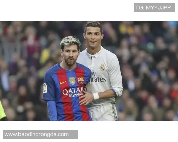 当今足坛崭露头角的年轻足球明星们的崛起与未来展望